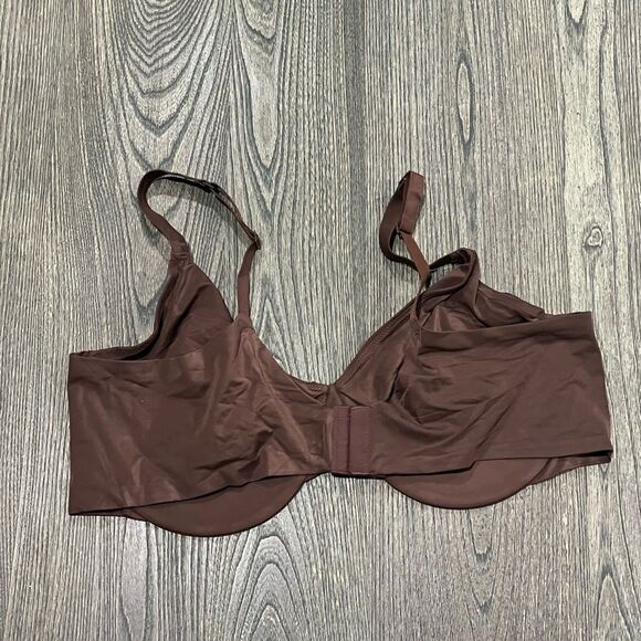 NWOT Skims Smoothing Intimates Unlined Full Coverage Bra Underwire Cocoa 44D - Picture 2 of 4